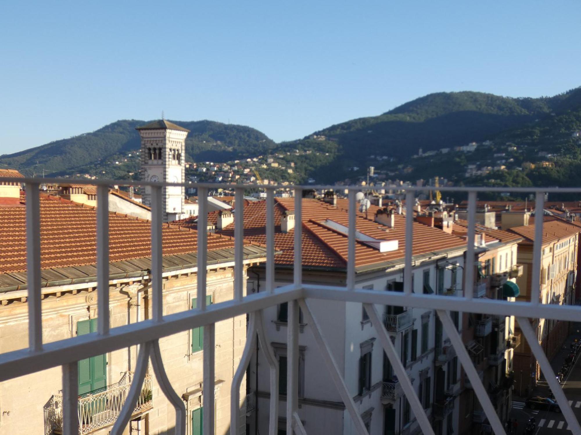 A' La Gare 6